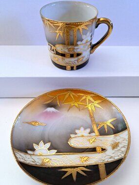 OCCUPIED JAPAN DEMITASSE TEACUP & SAUCER GOLD HAND PAINTED DESIGN BEAUTIFUL